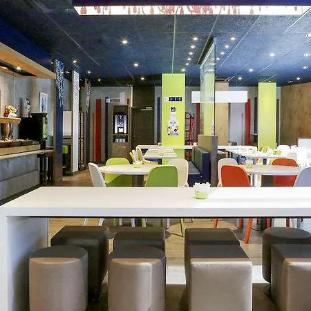 Hotel Ibis Budget Centre 2*