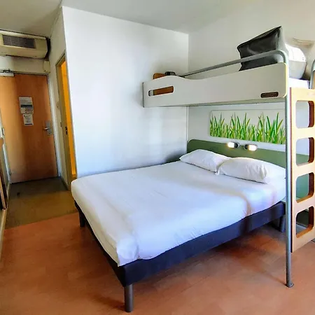 Hotel Ibis Budget Centre 2*