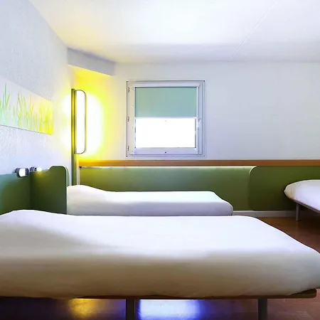 מלון Ibis Budget Centre 2*