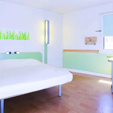 Ibis Budget Centre 2*