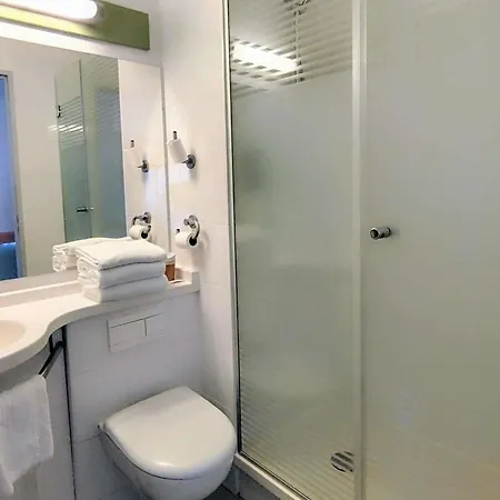 Ibis Budget Centre מלון טולון