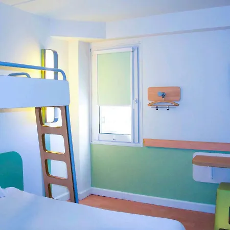 Ibis Budget Centre Hotel 2*