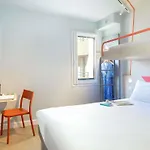 Hotel Ibis Budget Centre 2*