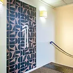 Ibis Budget Centre 2*