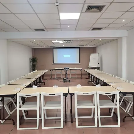 Ξενοδοχείο Ibis Budget Centre 2*