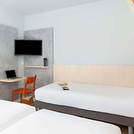 Hotel Ibis Budget Centre 2*