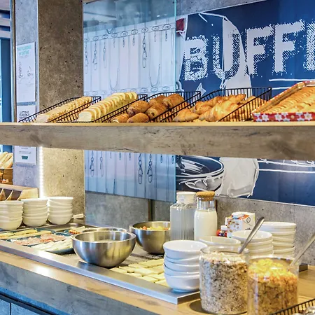 Ibis Budget Centre Отель 2*